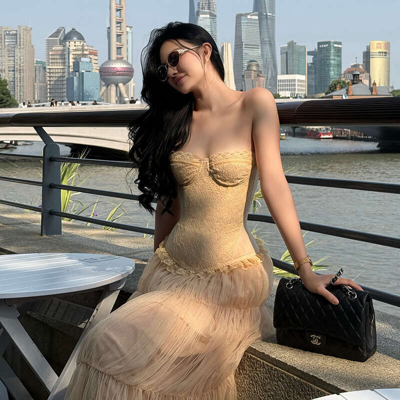 2025 Summer New Style Strapless Elegant Versatile Top High Waist Solid Color Slim Fit Half-Length Skirt Set 78b