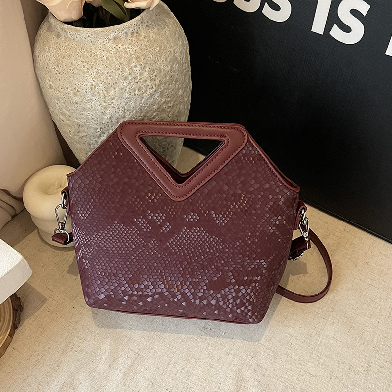 Luxury Brand Designer Bag Foreign Trade Niche Design Bag For Women 2025 New High-End Retro Single Shoulder Crossbody Bag Handheld Commuter Bucket Bag