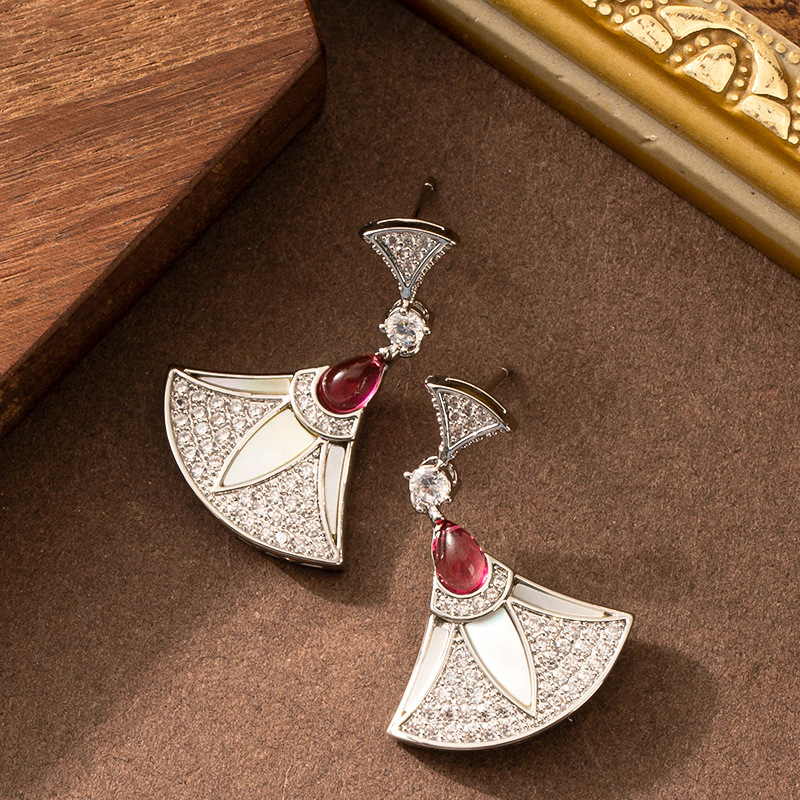 Sier Needle Fashion Exquisite Dia-Studded Small Dress Fan-Shaped Pendant for Women High-End Versatile Elegant Little Style Earrings