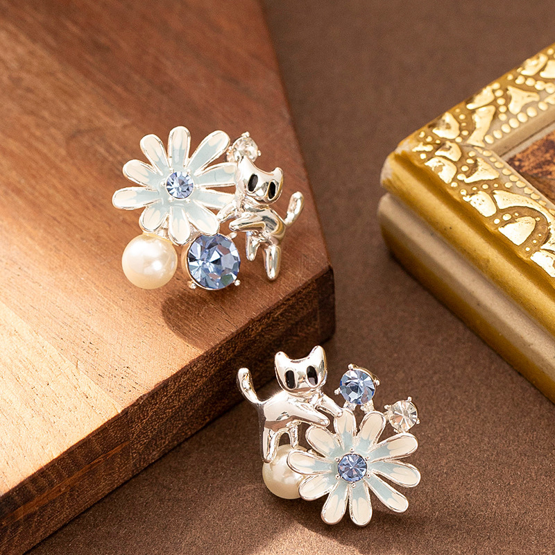 Sier Needle Forest Style Fashion Sweet Fresh Oil Drop Dia Pearl Floral Earrings for Women Simple Niche Versatile Ear Jewelry