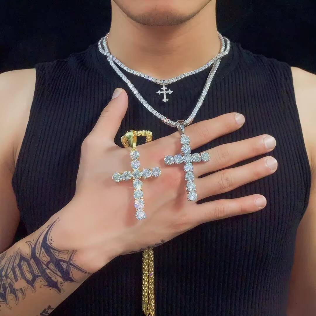 925 Silver Inlaid VVS Moissanite Pendant New Hip Hop Fashion Personality Necklace with Clavicle for Europe and United States