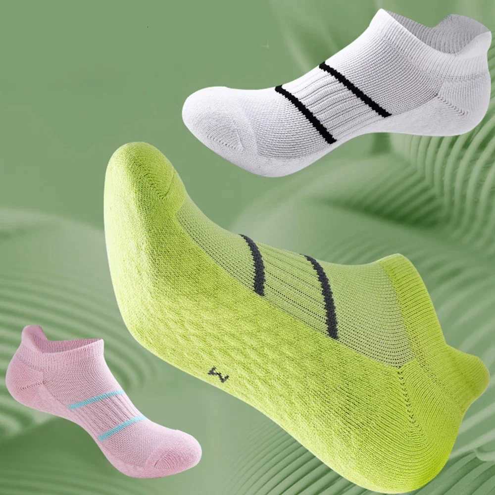 Men Sweat Absorbent Ankle Socks Breathable Fashion Running Socks Towel Bottom Soft Comfortable Sports Hosiery Solid Color X250725