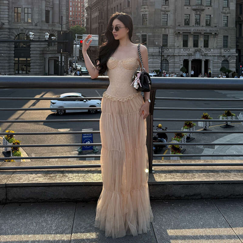 2025 Summer New Style Strapless Elegant Versatile Top High Waist Solid Color Slim Fit Half-Length Skirt Set 78b