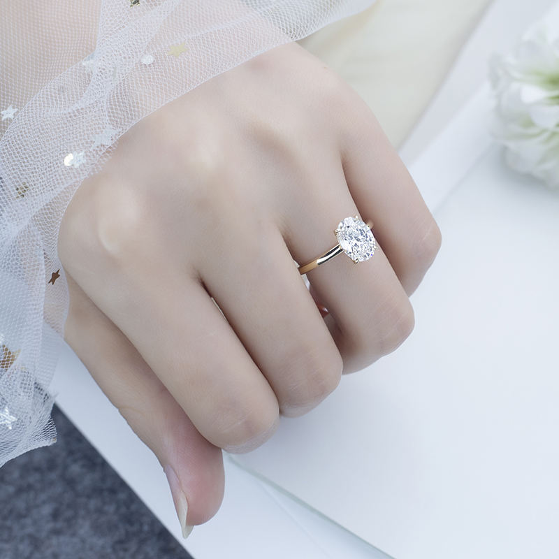 Customized Jewelry 18K Gold 1ct Oval Shaped IGI Lab Diamond Engagement Ring