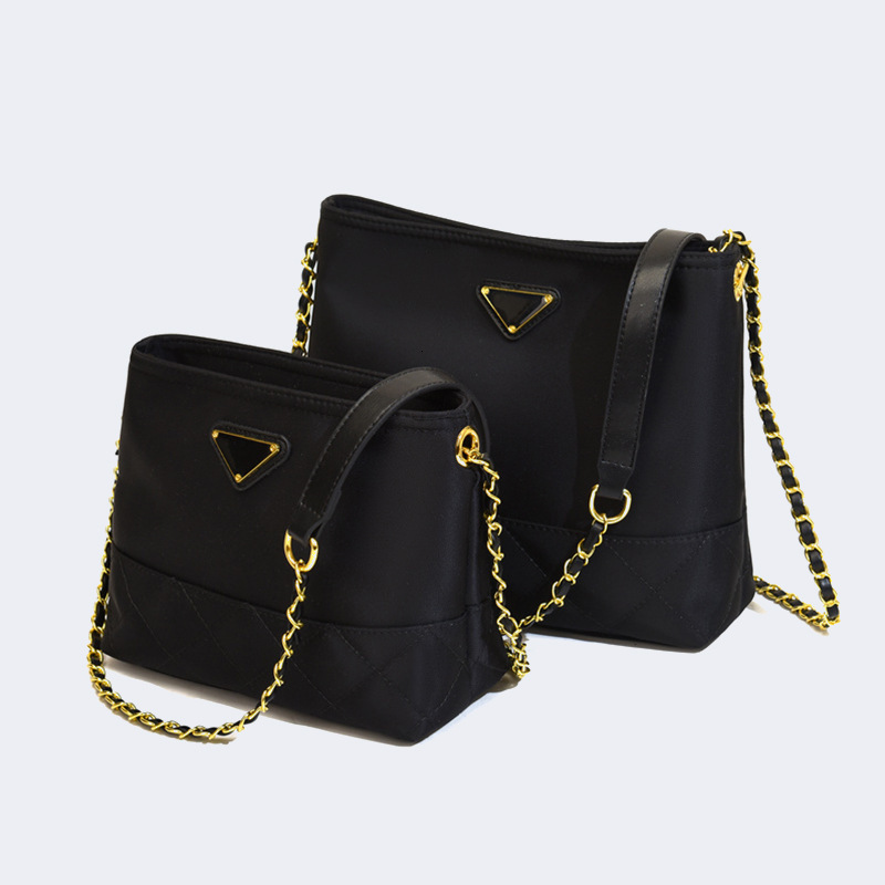 Luxury Brand Designer Bag Free Shipping Quilted Chain Bag Women's Bag 2025 New Casual Oxford Cloth Single Shoulder Crossbody Bag Fashion Niche Bu