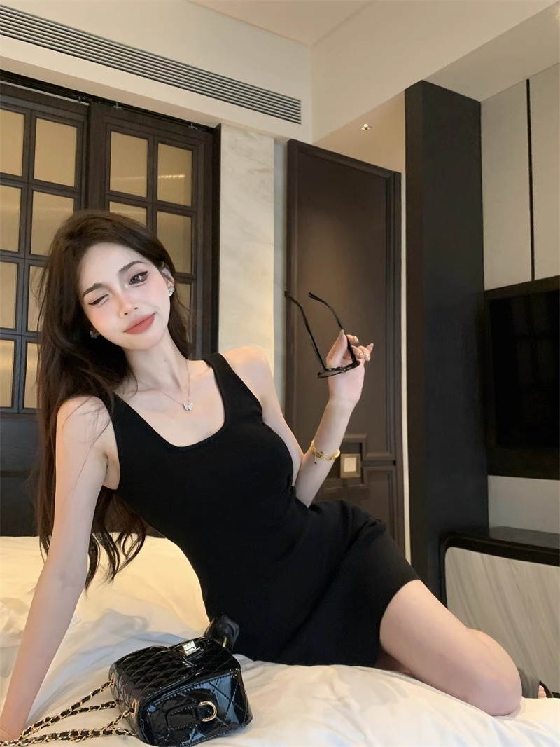 DR151 Waist-hugging tight-fitting hip skirt red chic base A-line skirt