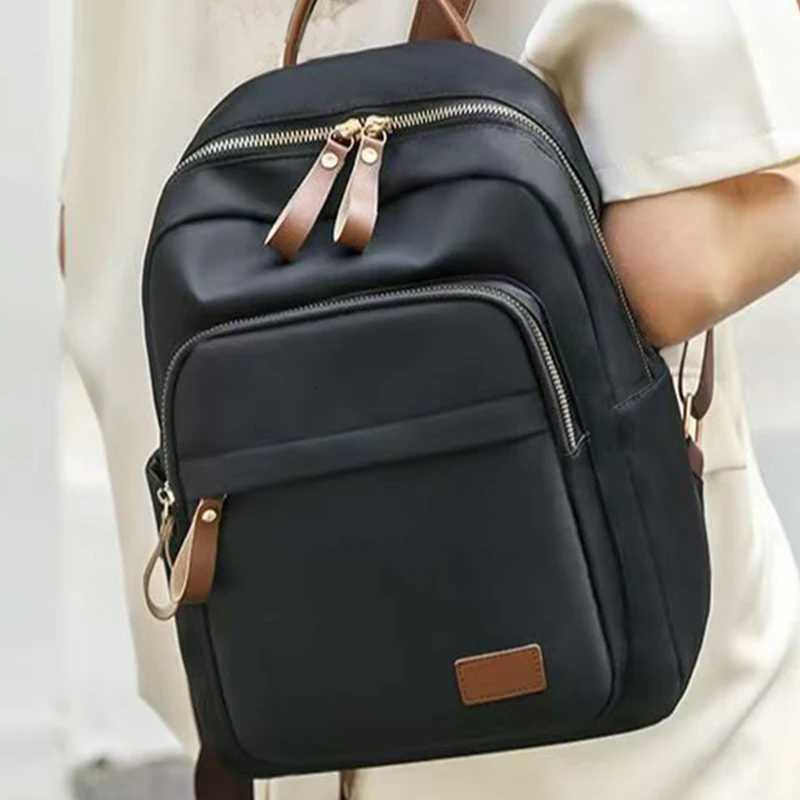 Mens and Womens Double Shoulder Bags with Three Zippers Large Capacity No Pattern Design Suitable for School and Travel. Y250724