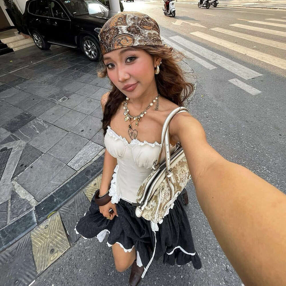 2025 Summer New Niche Design Sense Elegant Crop Top Slim Fit Versatile Sleeveless Camisole for Women a3e