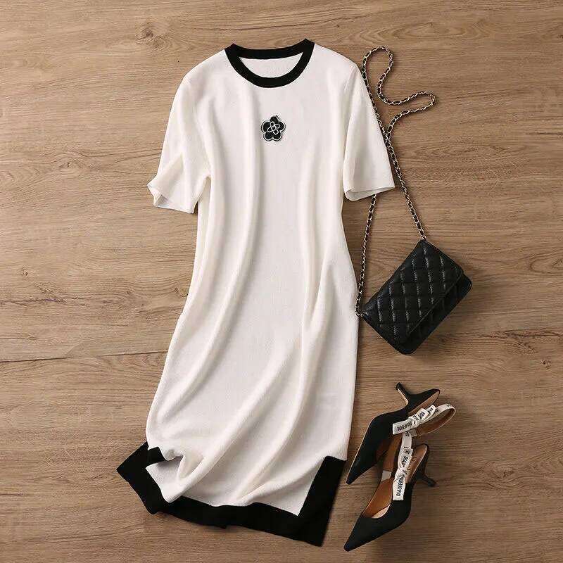 Designer Leisure High Quality 2024 Spring/Summer Women's Ice Silk Knitted Short-Sleeved Split Dress, Literary Style O-Neck Knee-Length Package Hi