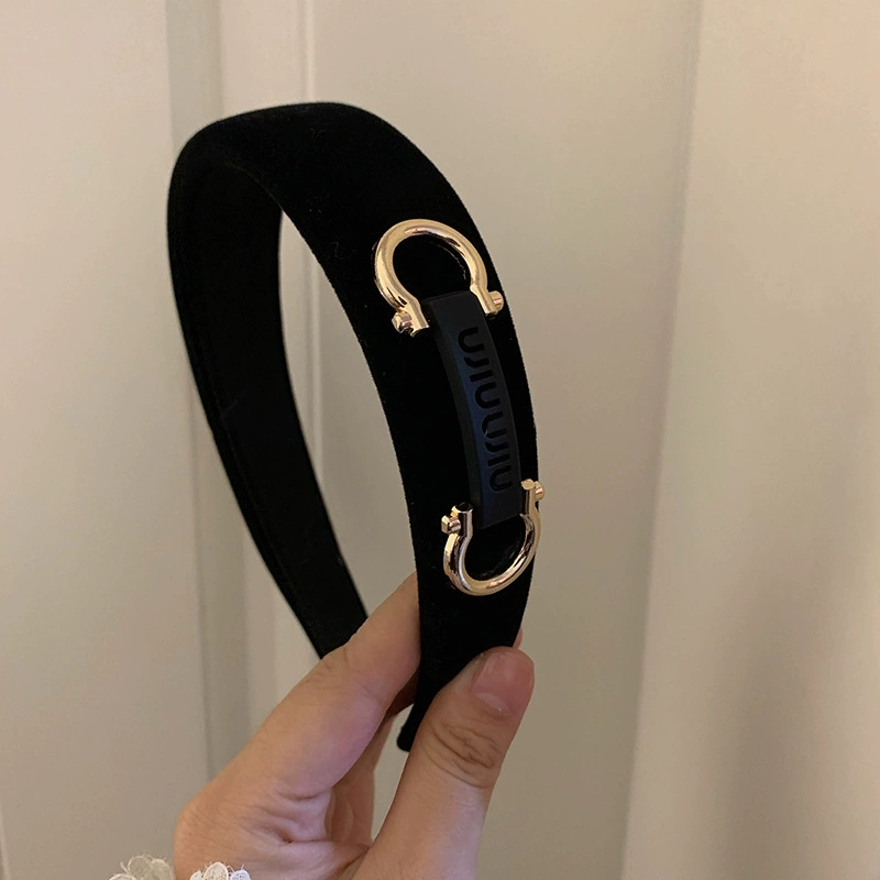 Horseshoe buckle headband~Black velvet high skull top retro French style small fragrance headband