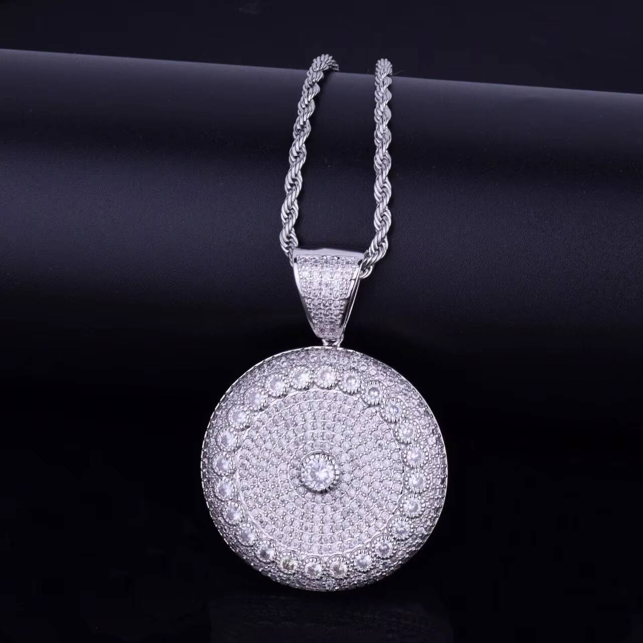 New Arrival Big Boy Hip Hop Style Moissanite Necklace 18K Gold and .925 Silver Round Solitaire Medallion Pendant