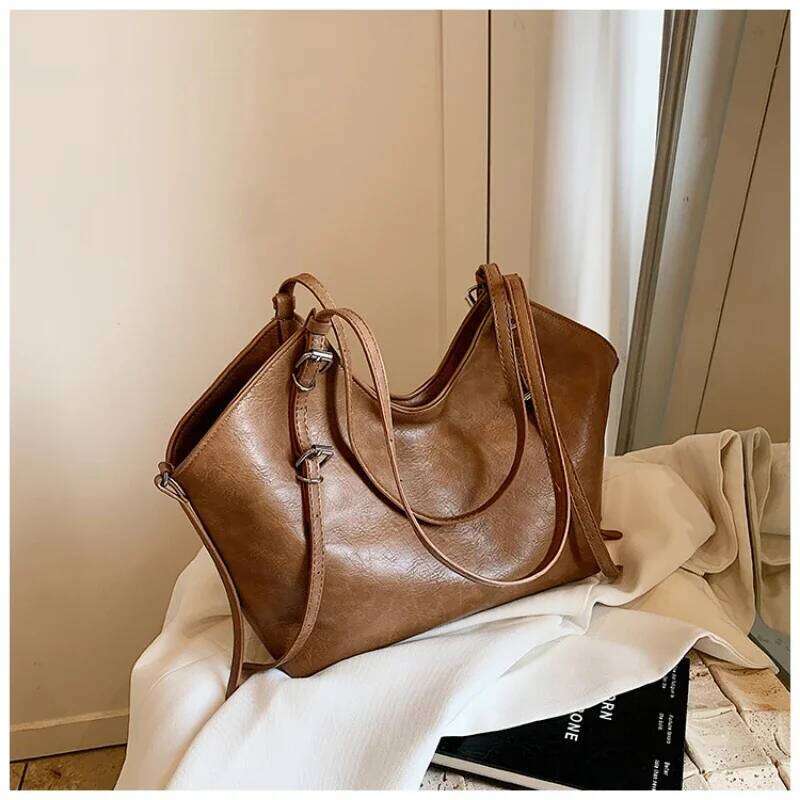 2024 New Retro Lazy Fashion Large Capacity Oblique Span Relaxed Sense Of Single Room Bag