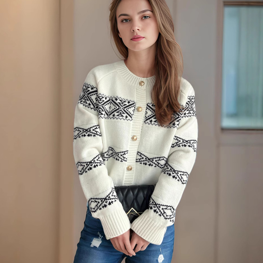 new Free shipping designer sweater for women Casual simple comfortable sweater personalized outer knitted sweater