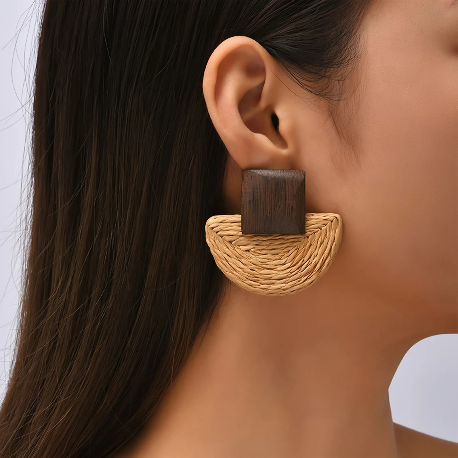 Bohemian Retro Wooden Raffia Weave Geometric Earrings Versatile for WomenS Daily Wear and Beach Vacation Accessory 250715