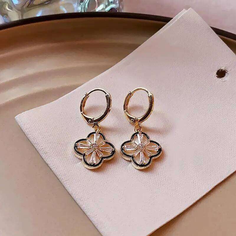 Cute Elegant Gold-Plated Copper Zircon Four-Leaf Clover Dangle Earrings for Women and Girls Wholesale