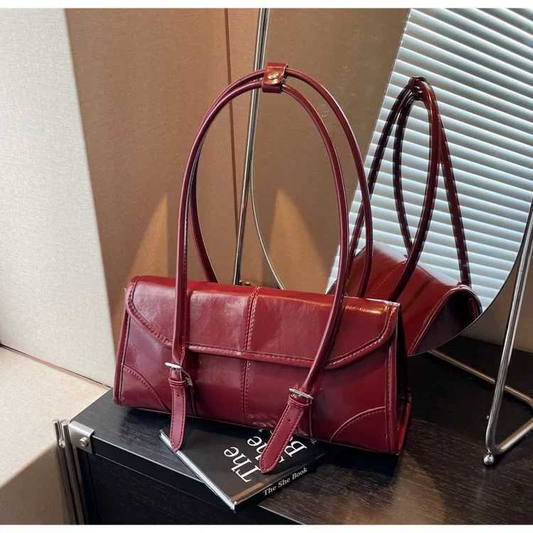 High End Burgundy Oil Wax Leather Underarm Bag Elegant Womens Magnetic Buckle Shoulder Bag Versatile Commuter Bag for Ladies Y250725