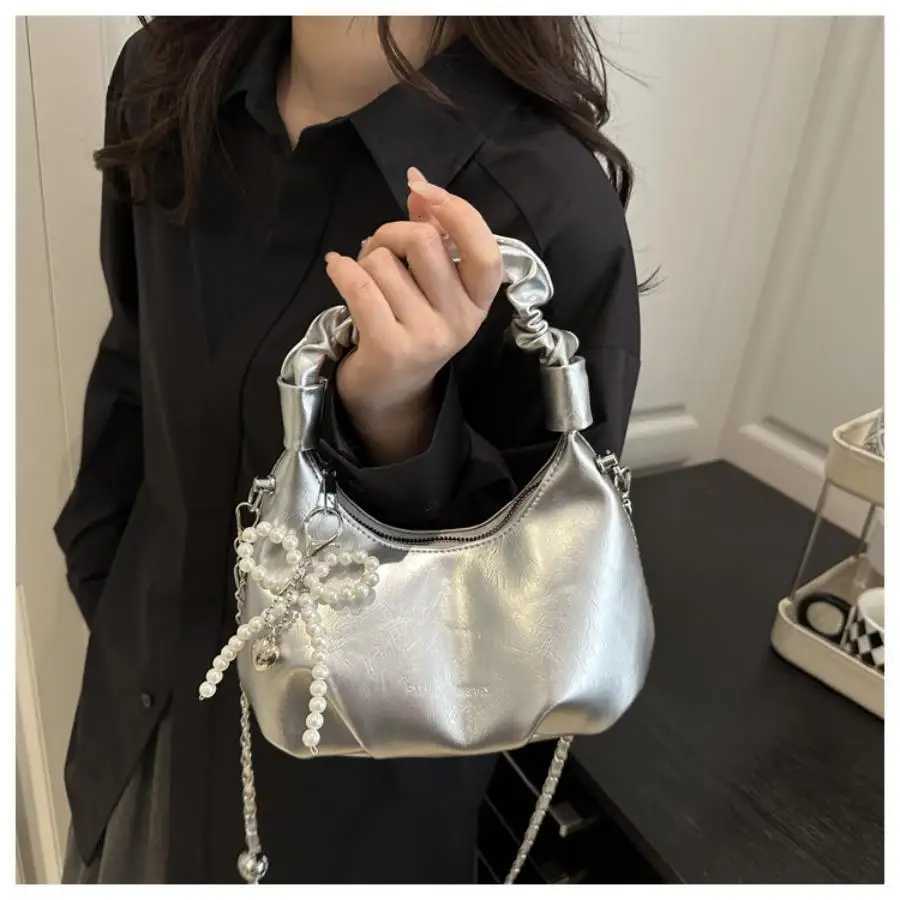 Reliable pleated handbag for women bow tie pendant reliable shoulder bag simple and stylish crossbody bag chain trend Y250725