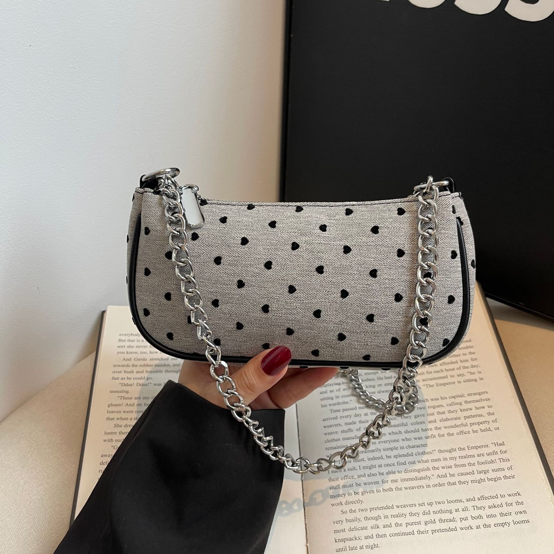 Luxury Brand Designer Bag Korean Style Trendy Polka Dot Bow Pillow Bag Fashionable Women's Bag Chain Embroidery Niche Single Shoulder Crossbody B