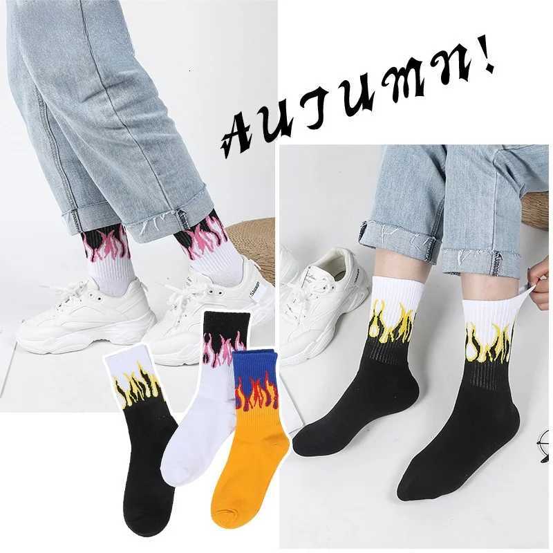 Red Flame Street Skateboard Socks Casual Fashion Hip Hop Socks Teenager Student Skateboard Boy Socks X250725