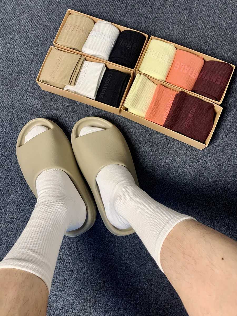 3Pairs/Box Womens SOCKS Medium Tube Korean Street Hip-hop College Style Mens Three-dimensional Letter Fashion SOCKS X250725