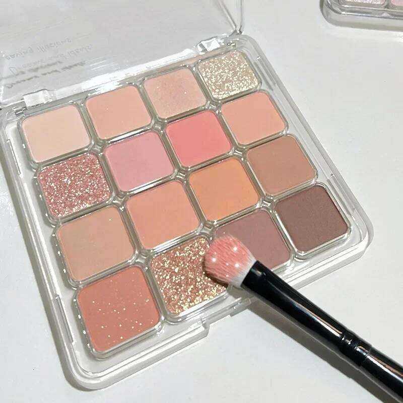 16 Colors Matte Eyeshadow Palette Melon Color Earth Tone Eye Shadow Makeup Waterproof Silkworm Brightening Glitter Plate X250723 X250