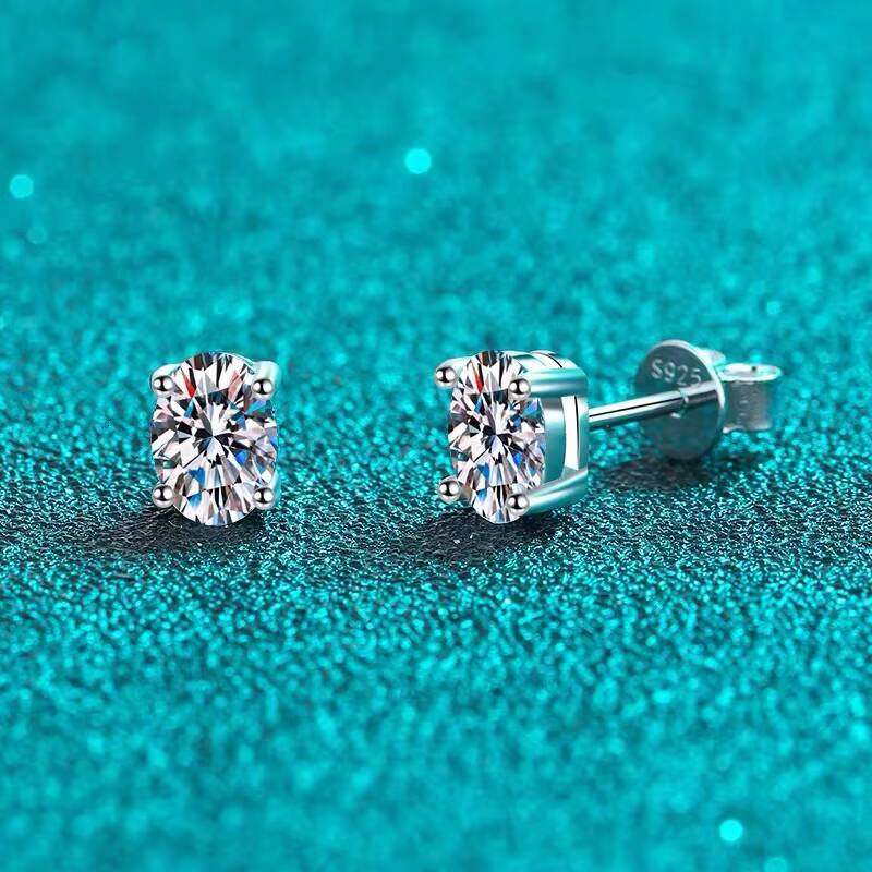 Moissanite Silver Stud Earrings 1Ct Hypoallergenic 925 Sterling Silver Stud With GRA Certificate