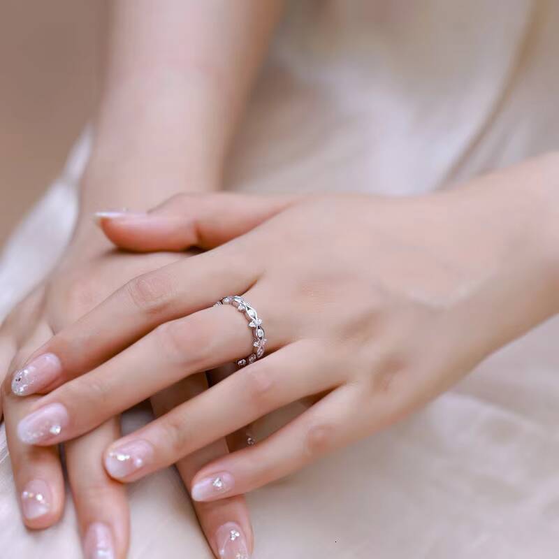 VVS1 Gra Diamond Moissanite Engagement Ring Simple Vintage Flower Shape 925 Sterling Silver Wedding Womans Vintage Temperament