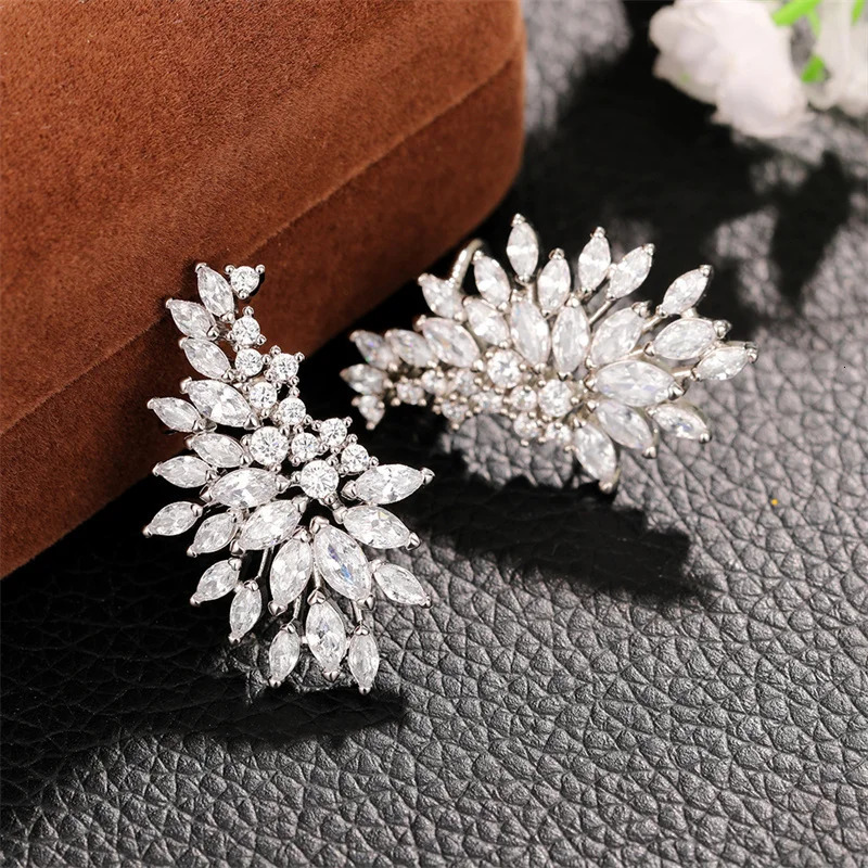Huitan Gorgeous Stud Earrings Full with CZ Stone Sparkling Ear Piercing Party Jewelry Drop 250715