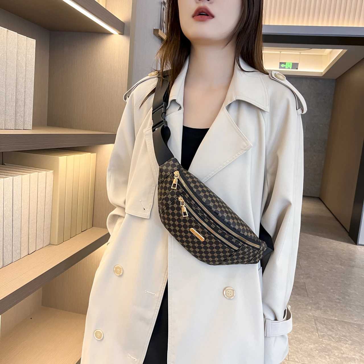 Mens Fanny Pack Unisex Lightweight Sports Cycling Waist Bag Classic Small Shoulder Bags for Men Belt Pouch Phone Bag M Y250724