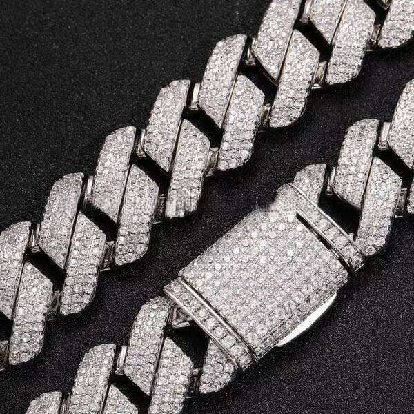 Customized 18 Mm Jewelry Bust Down Moissanite Dias Cuban Link Chain