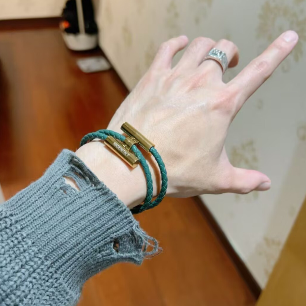 Fashion Charm Unisex Orange Wristband Genuine Leather Braided Hand Rope Bracelet Designer Jewelry Bracelets For Elegant 52 H260202