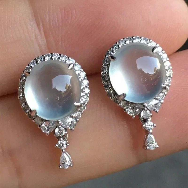 Ins Female Clear Moon Stone Stud Earrings For Women Vintage Silver Color Zircon Wedding Engagement Round Ear Studs Party Jewelry 250722