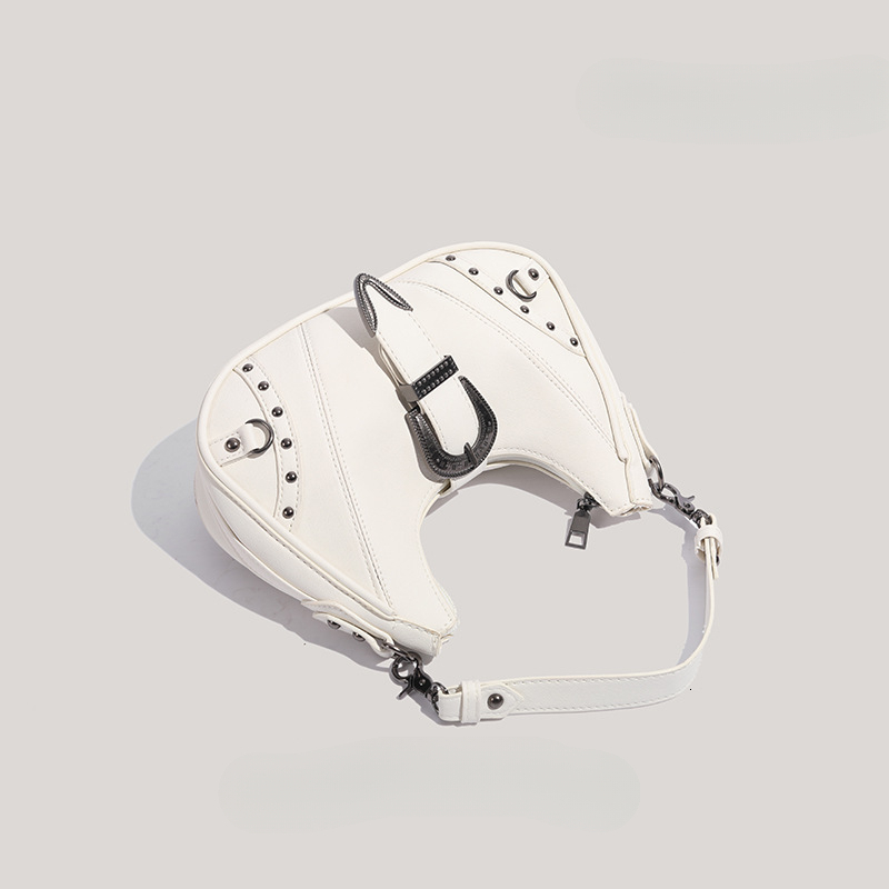 2025 autumn new women's shoulder bag versatile casual niche design fashionable commuting women's crossbody bag designer bag