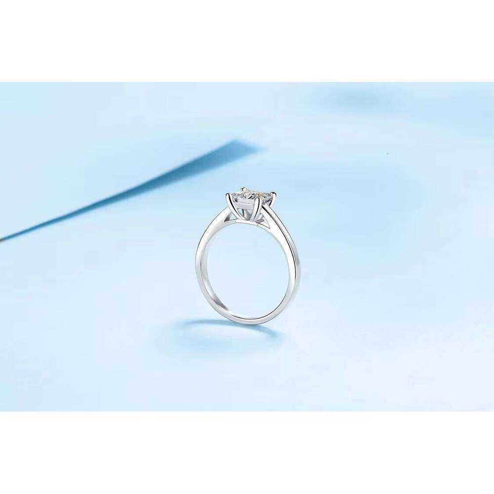 Custom High Jewelry Women Dia 3Princess Cut VVS Moissanite 14K Gold Engagement Wedding Ring