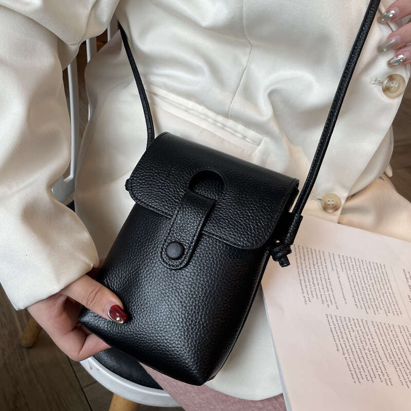 Genuine Leather Bag for Women, Crossbody, High-End Fashion, Top Layer Cowhide, Single Shoulder Small Bag, Lightweight Phone Pouch, Simple Design
