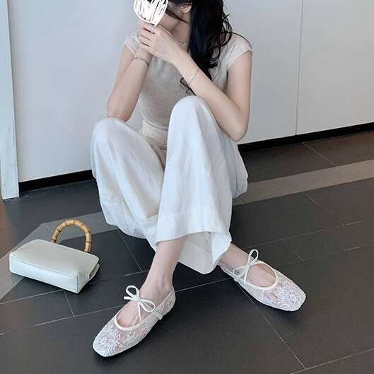 Designer Summer New Shallow Mouth Single Lace Breathable Bowknot One-Strap Comfortable Soft Sole Flat Shoes for Women