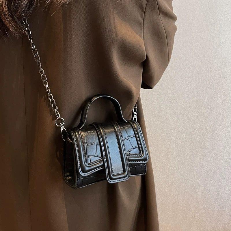 2025 Summer New Women's Crossbody Bag Mini women's Niche Women's Small Bag Trendy Summer Fashion Small Square Bag New Women's Shou