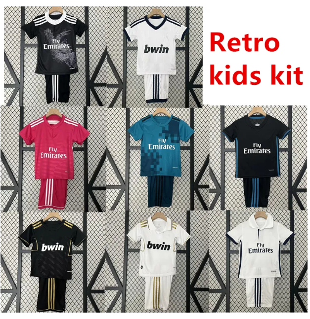 Kids 2011 2012 2013 2014 VINTAGE REaLs MADRIDS Retro Soccer Jerseys kits KAKA SERGIO RAMOS BALE MODRIC RONALDO BENZEMA alonso 11 12 13 14 15 16 17 Classic Football kits