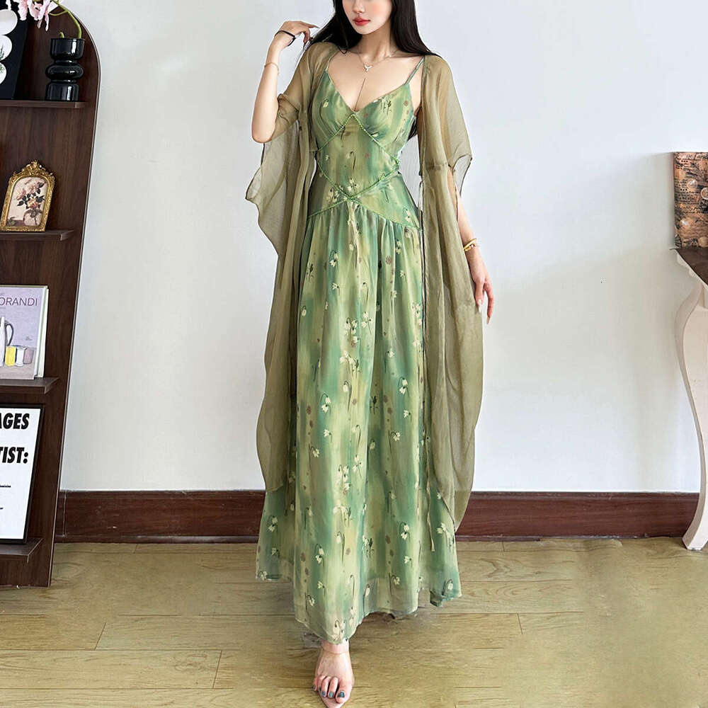 2025 Summer New Green Fresh Waist-Cinching Elegant Slim Strap Dress Lightweight Jacket for Women f82