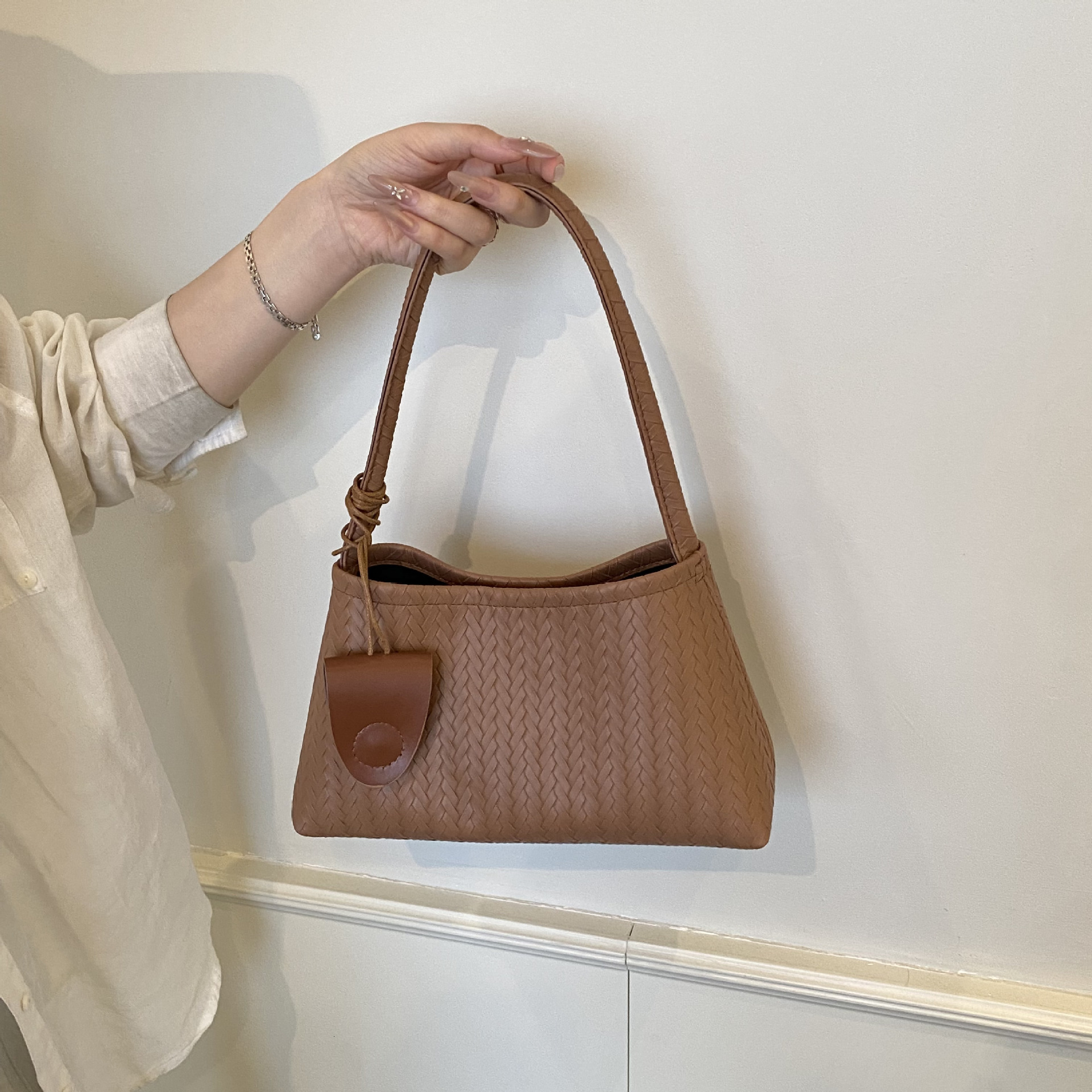 Luxury Brand Designer Bag Foreign Trade Handwoven Underarm Bag High-End Casual Commuter Mother-Daughter Bag Fashionable European And American Retro So