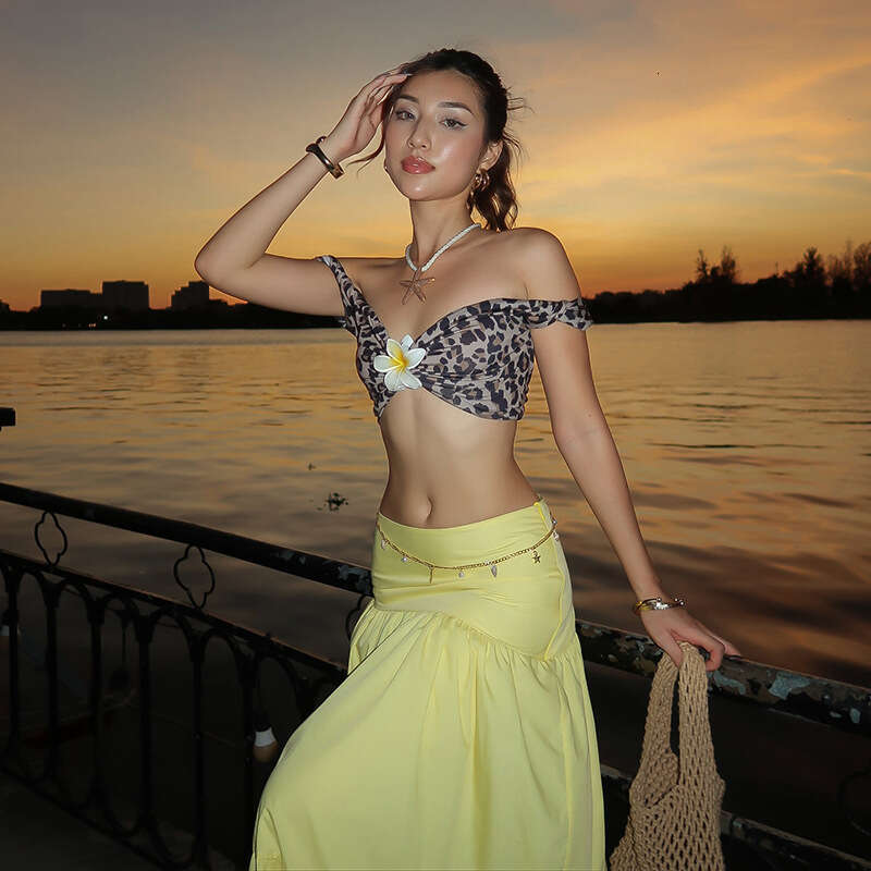 2025 Spring New Women's Street Style Leopard Print Sleeveless Vest Fashion Low Waist Skirt Set d33