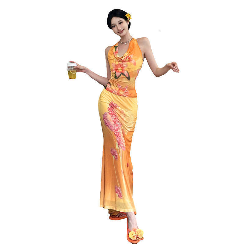 2025 Summer New Style Halter Deep V Sleeveless Top High Waist Slim Fit Printed Skirt Set 04b