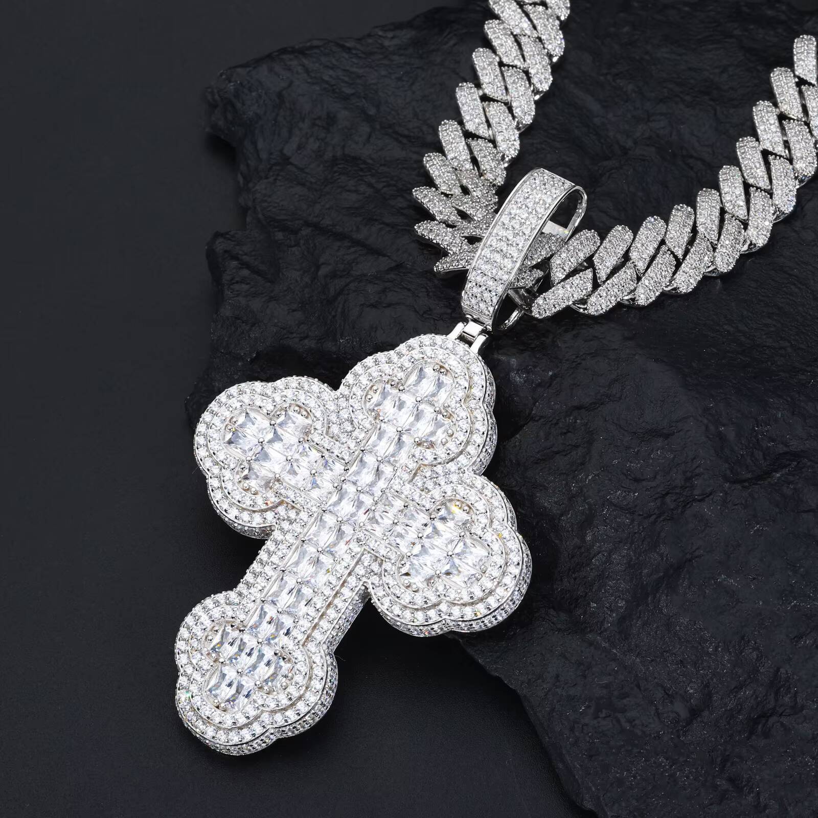 Fine Hip Hop Jewelry Custom 925 Sterling Silver 3 Sizes Baguette Moissanite Iced Out Cross Pendant for Men