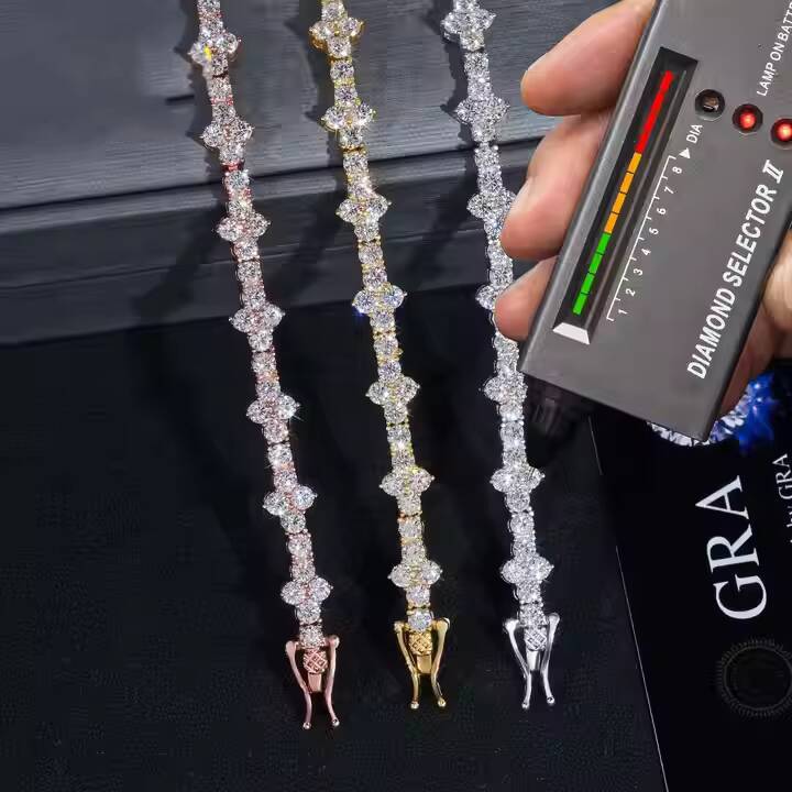 Stylish New Design Fashion Female 925 Silver VVS Moissanite Diamond Iced Out Four Leaf Clover Cross Tennis Chain Bracelet