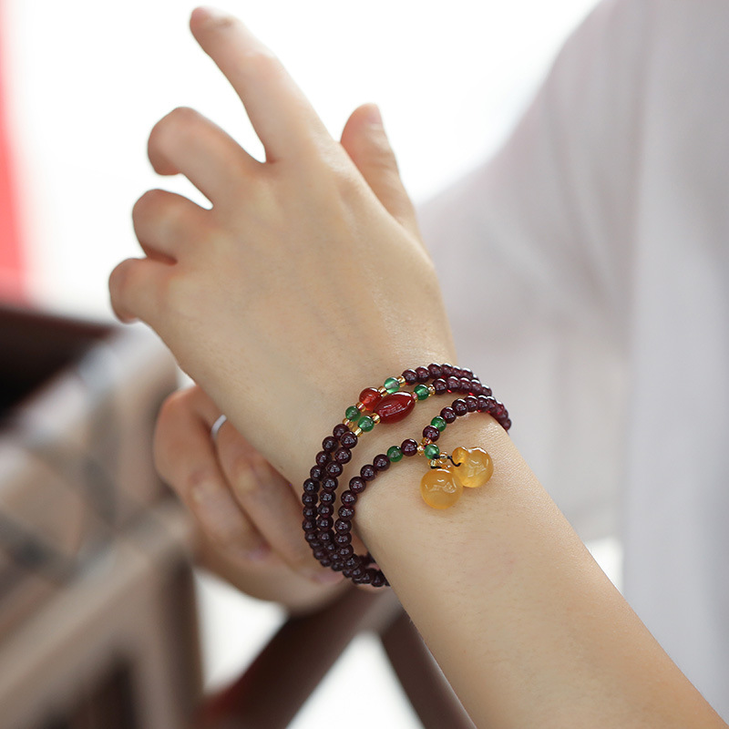 New Design Chinese Style Versatile Garnet Bracelet With Chalcedony Vase Agate Accents for Couples Women