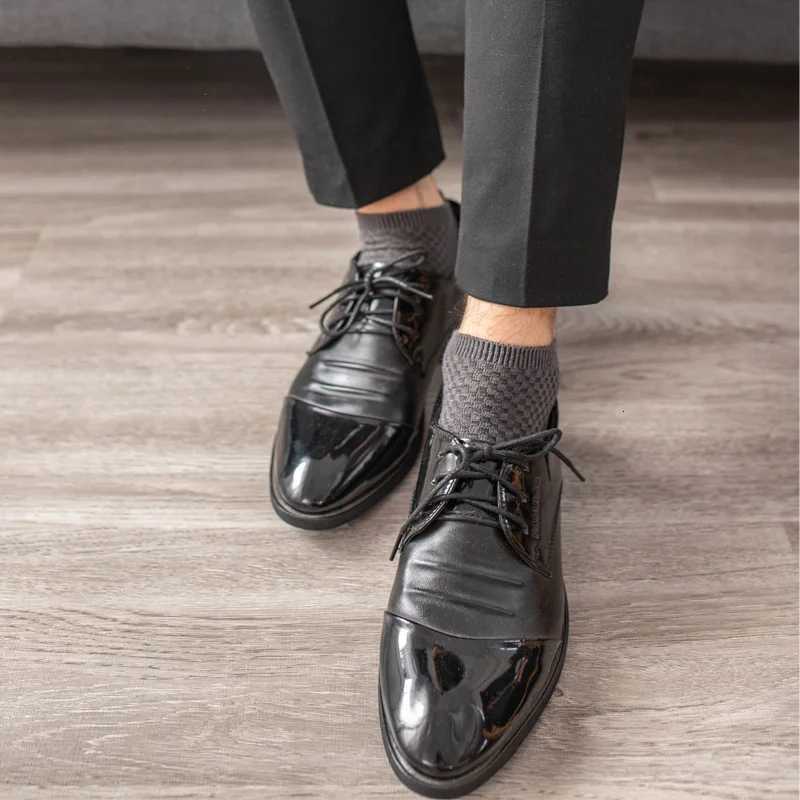 10 Pairs/Lot Mens Business Socks New Style Black Underwear Deodorant Breathable Short Solid Color Socks X250725