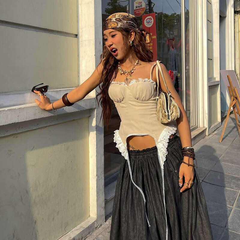 2025 Summer New Niche Design Sense Elegant Crop Top Slim Fit Versatile Sleeveless Camisole for Women a3e