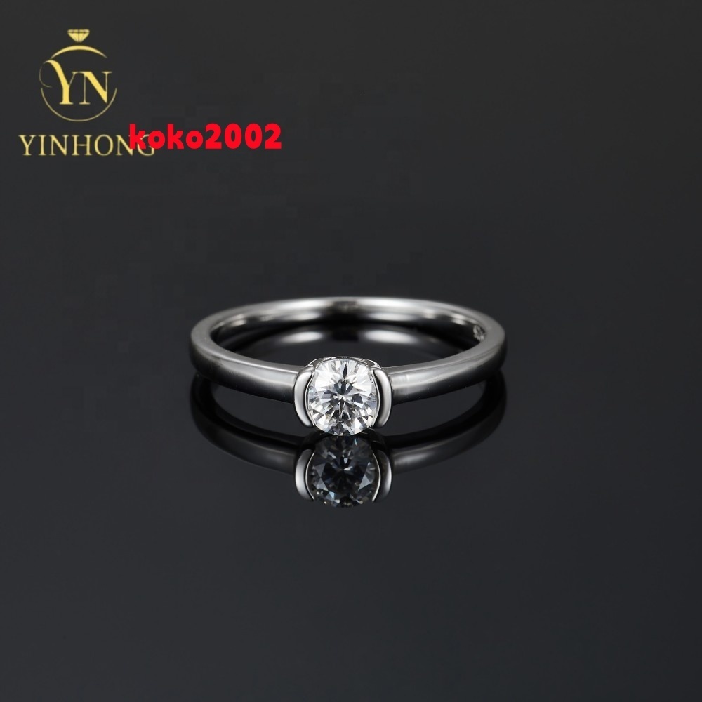 925 Sterling Silver Womens Ring Manufacturer 0.5ct Crushed Ice Elongated Radiant Moissanite Ring