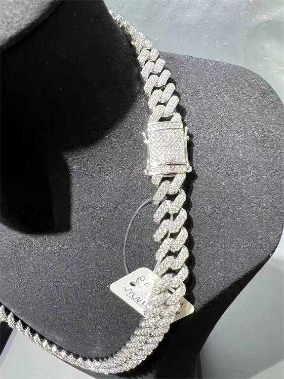 Hot Sale Sier VVS Moissanite 12mm Necklace Mossanite Cuban Link Chain