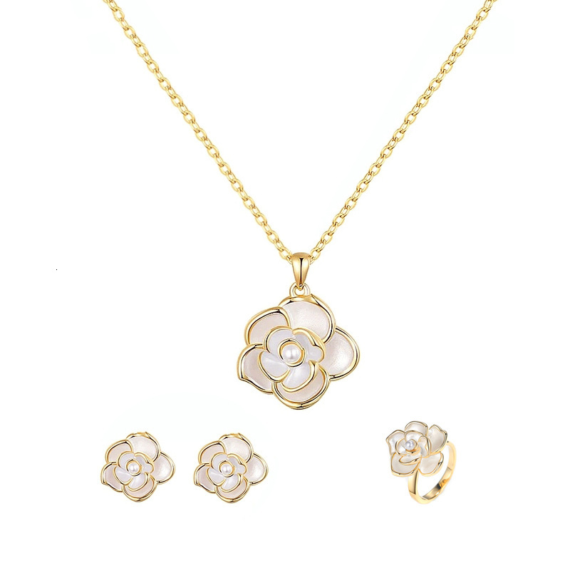 2025 New Tea Floral Style Necklaces And Earrings For Women High-end Luxury Designer Necklaces Collarbone Chains, And Niche Gifts